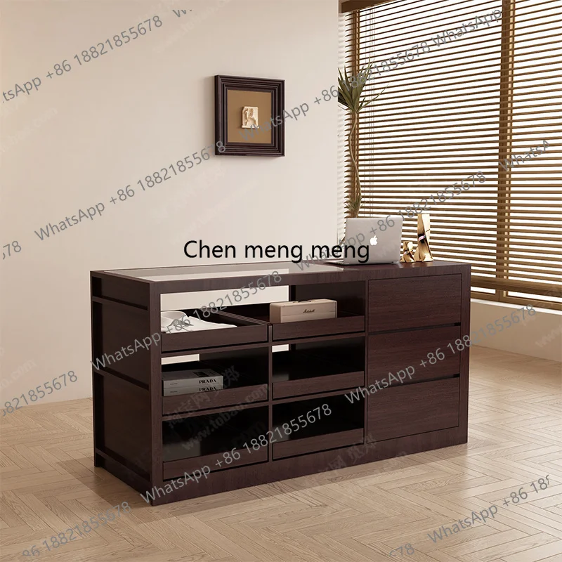 Glass Cabinet Display - Kadın giyim mağazası Nakashimadai ayakkabı çantası