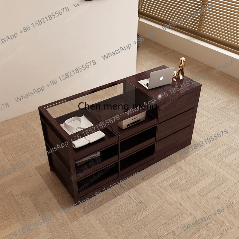 Kadın giyim mağazası Nakashima - Glass Cabinet Display incelemesi ve fiyatı